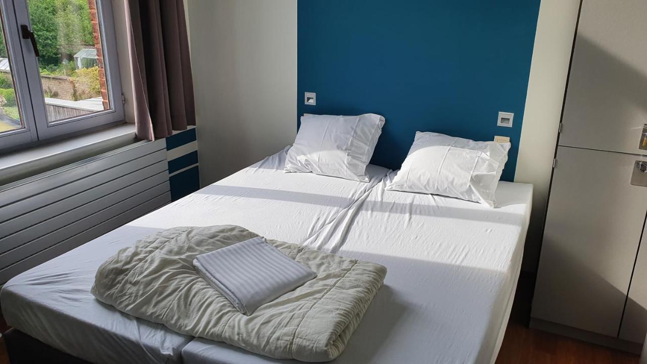 Auberge De Jeunesse De Ναμούρ Εξωτερικό φωτογραφία