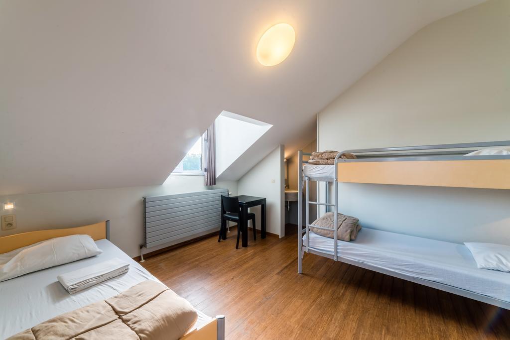 Auberge De Jeunesse De Ναμούρ Εξωτερικό φωτογραφία