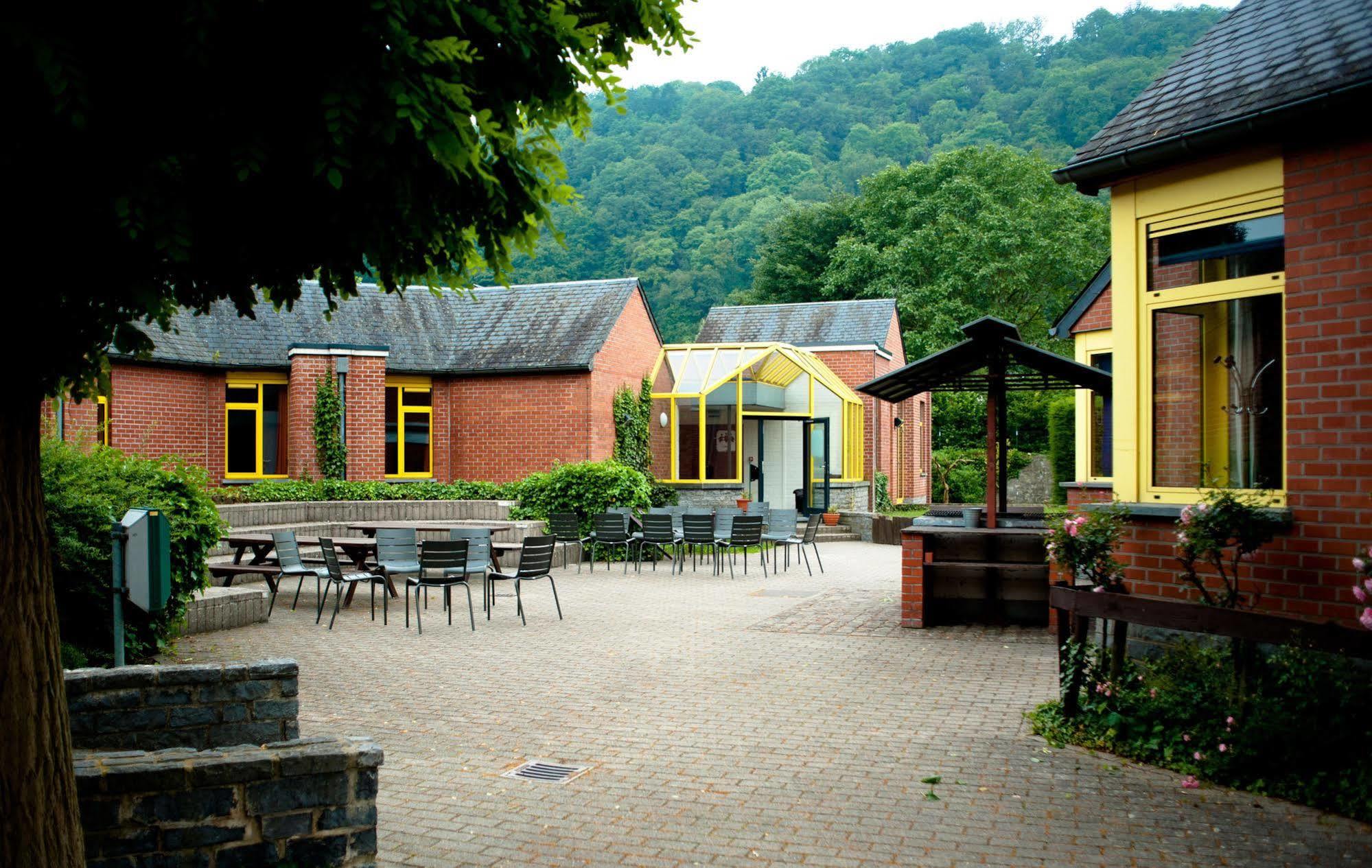 Auberge De Jeunesse De Ναμούρ Εξωτερικό φωτογραφία